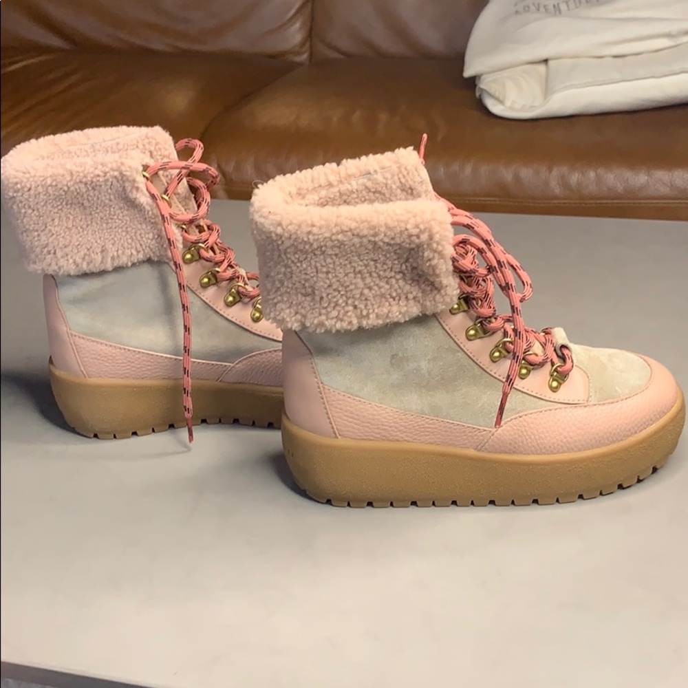 Coach Tyler Shearling Fold over Platform Boot 7 - Picture 13 of 14